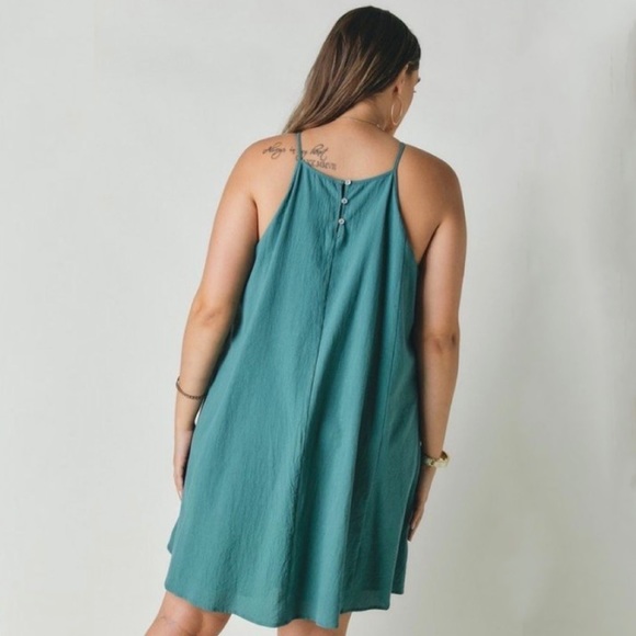 Davi & Dani | Lace Neckline Halter Tunic Dress - Picture 4 of 4